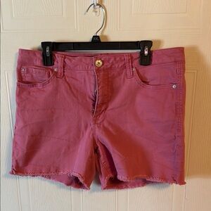 Women's Pink Frayed Hem Shorts